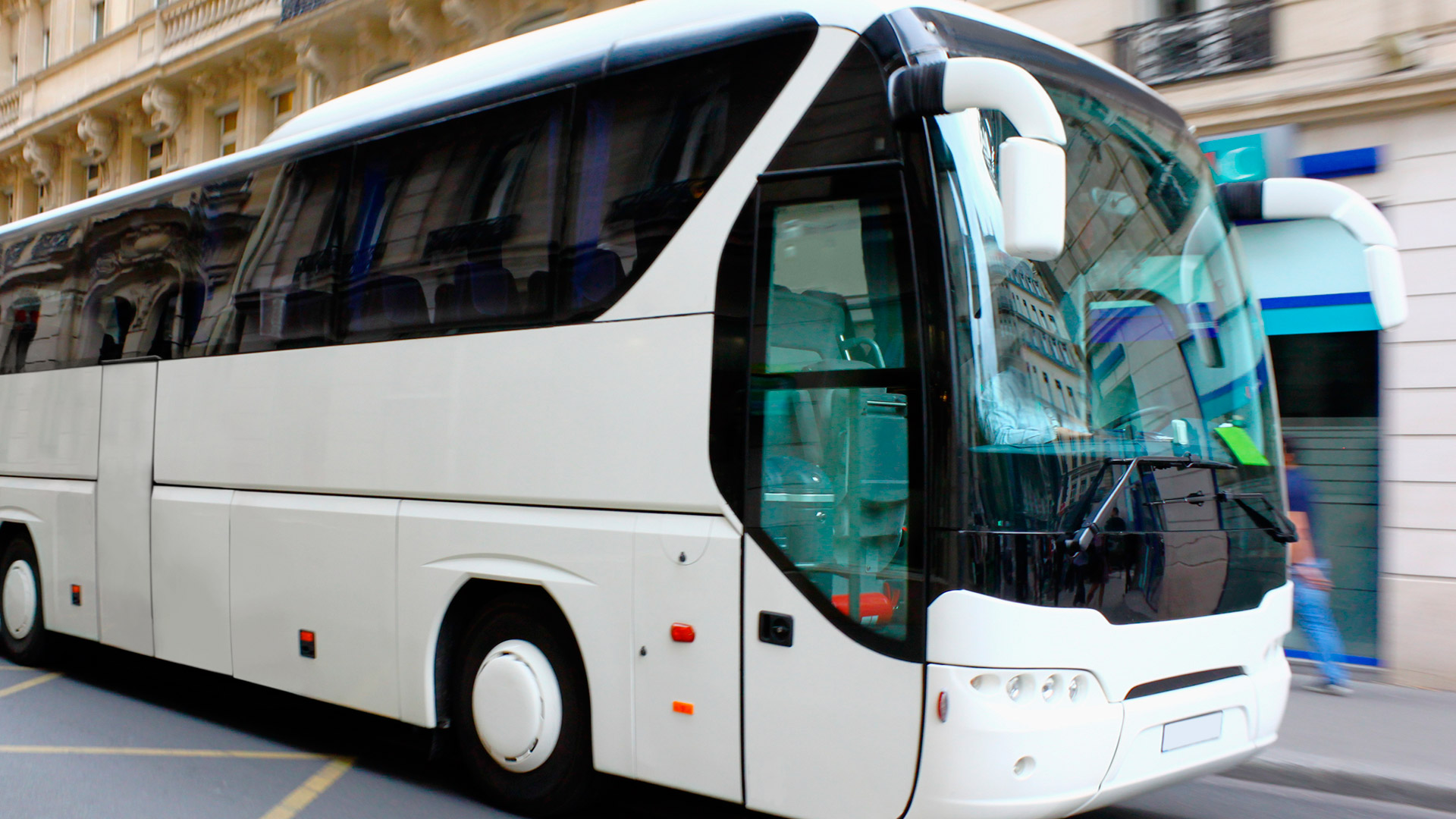 478-uberland-berlin-all-day-bus-rental-berlin