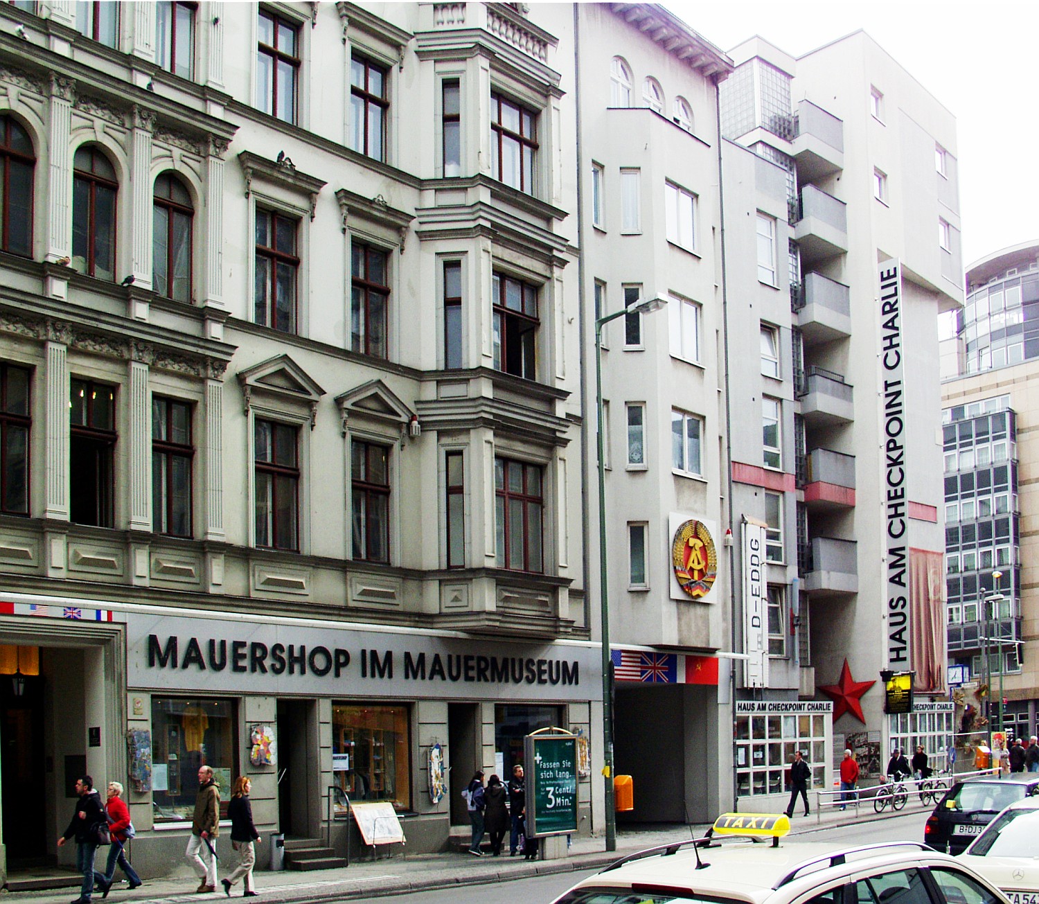 berlin-mauermuseum_am_checkpoint_charlie