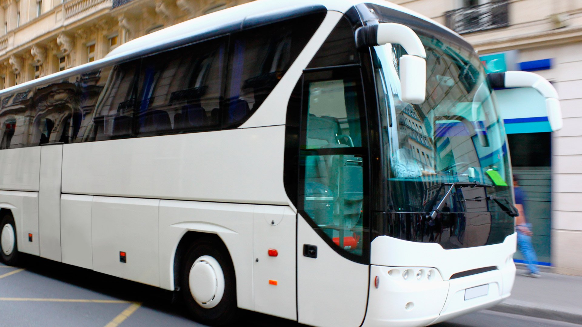 478-uberland-berlin-all-day-bus-rental-berlin