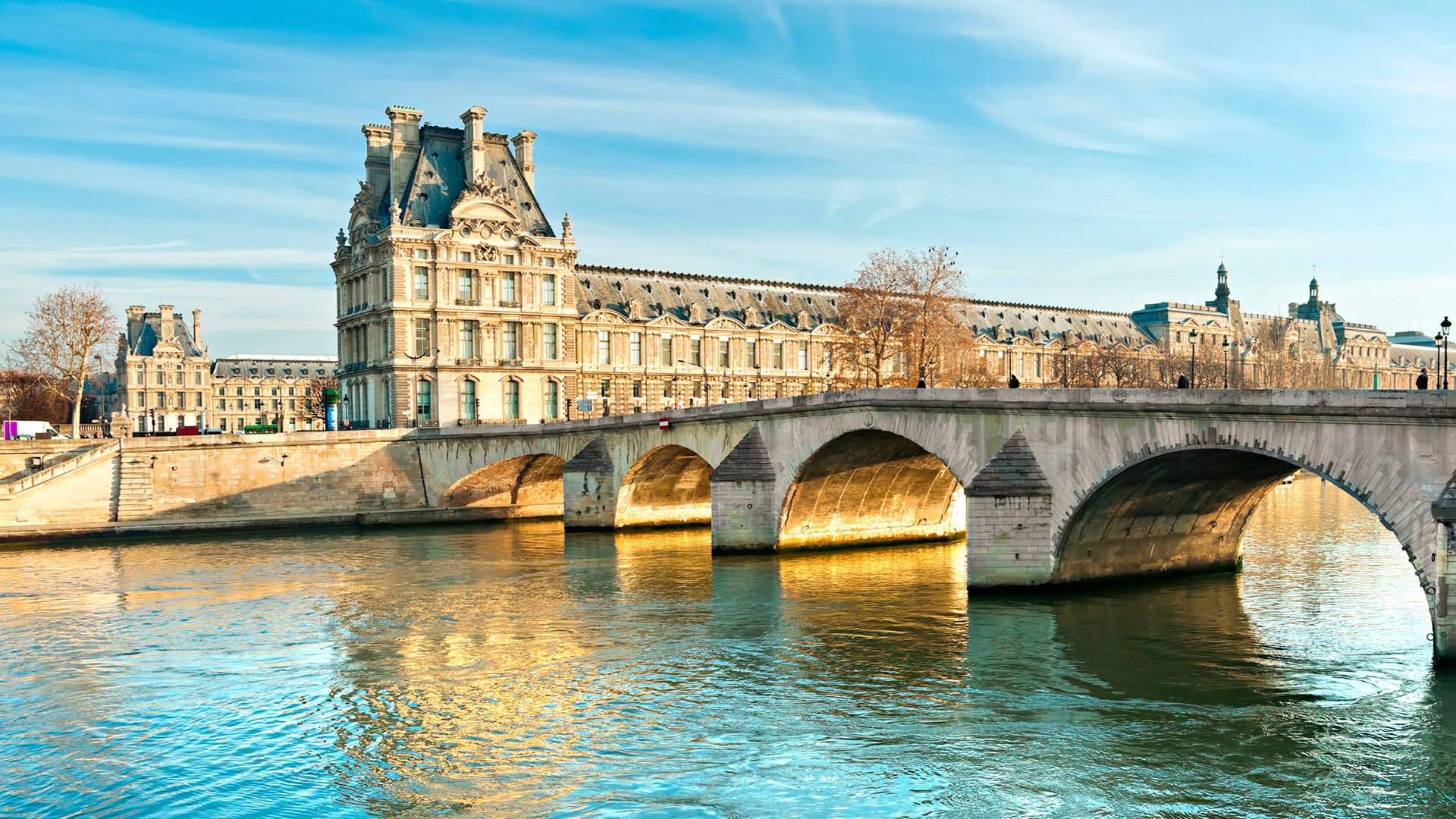 220-europe-incoming-france-paris-musee-du-louvre
