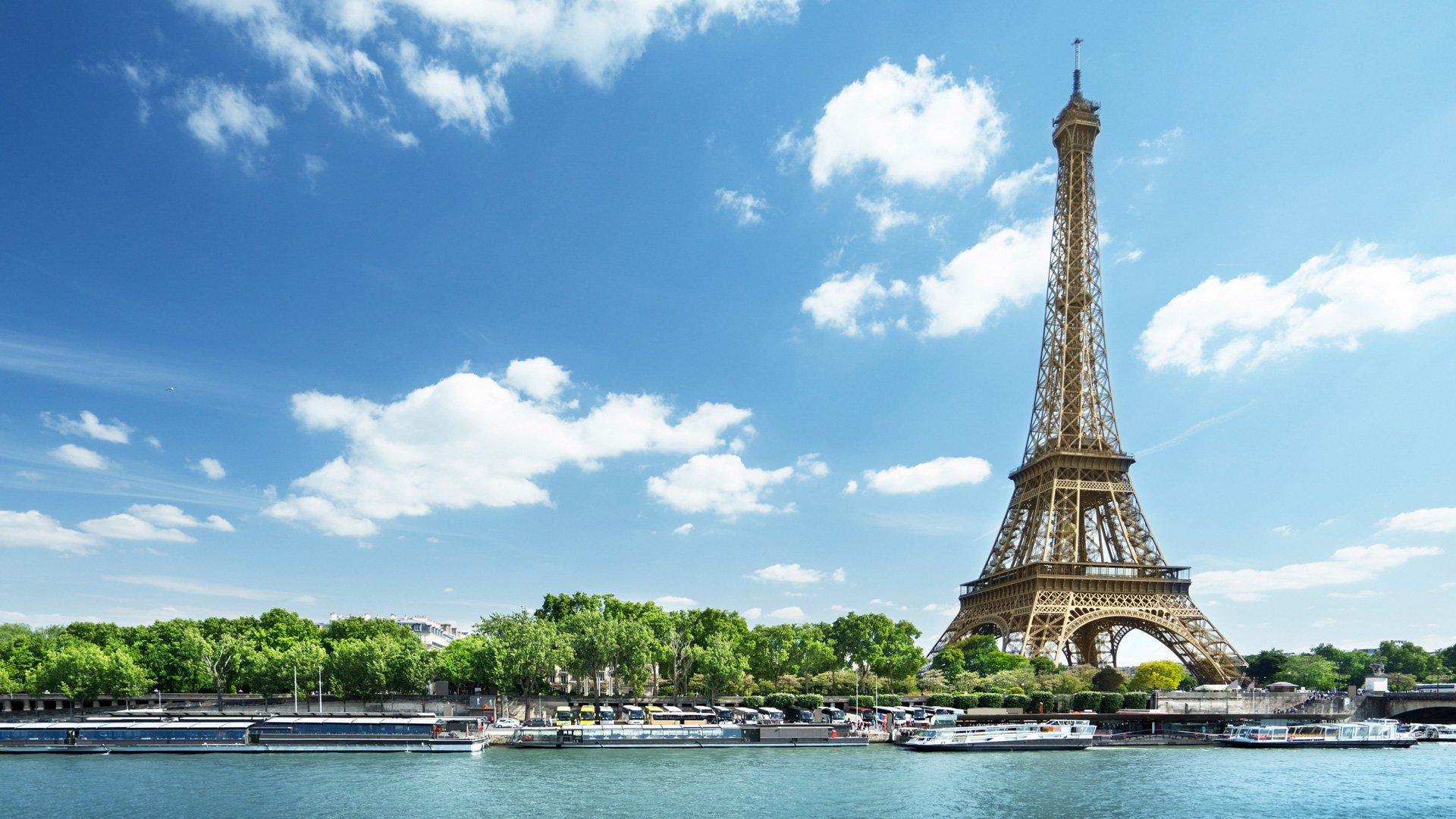 239-europe-incoming-france-paris-eiffel-tower