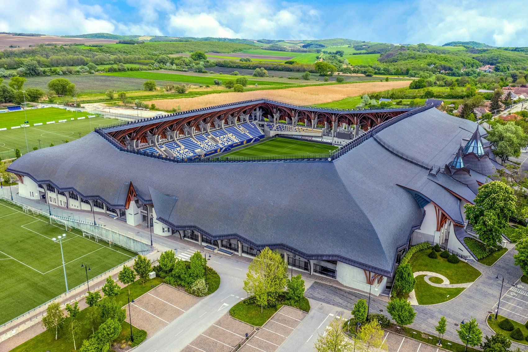 2005-any_resemblance_is_pure_coincidence2