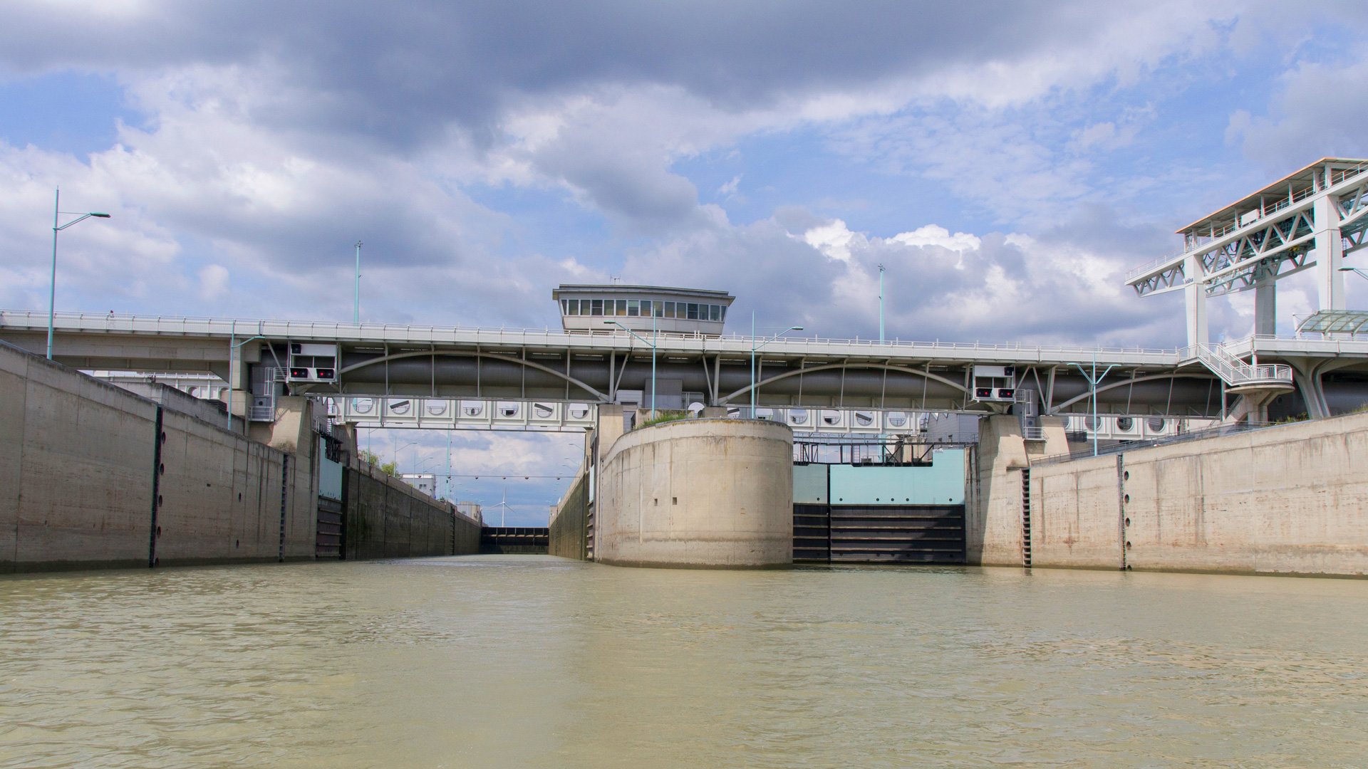 261-uberland-vienna-powerplant-freudenau