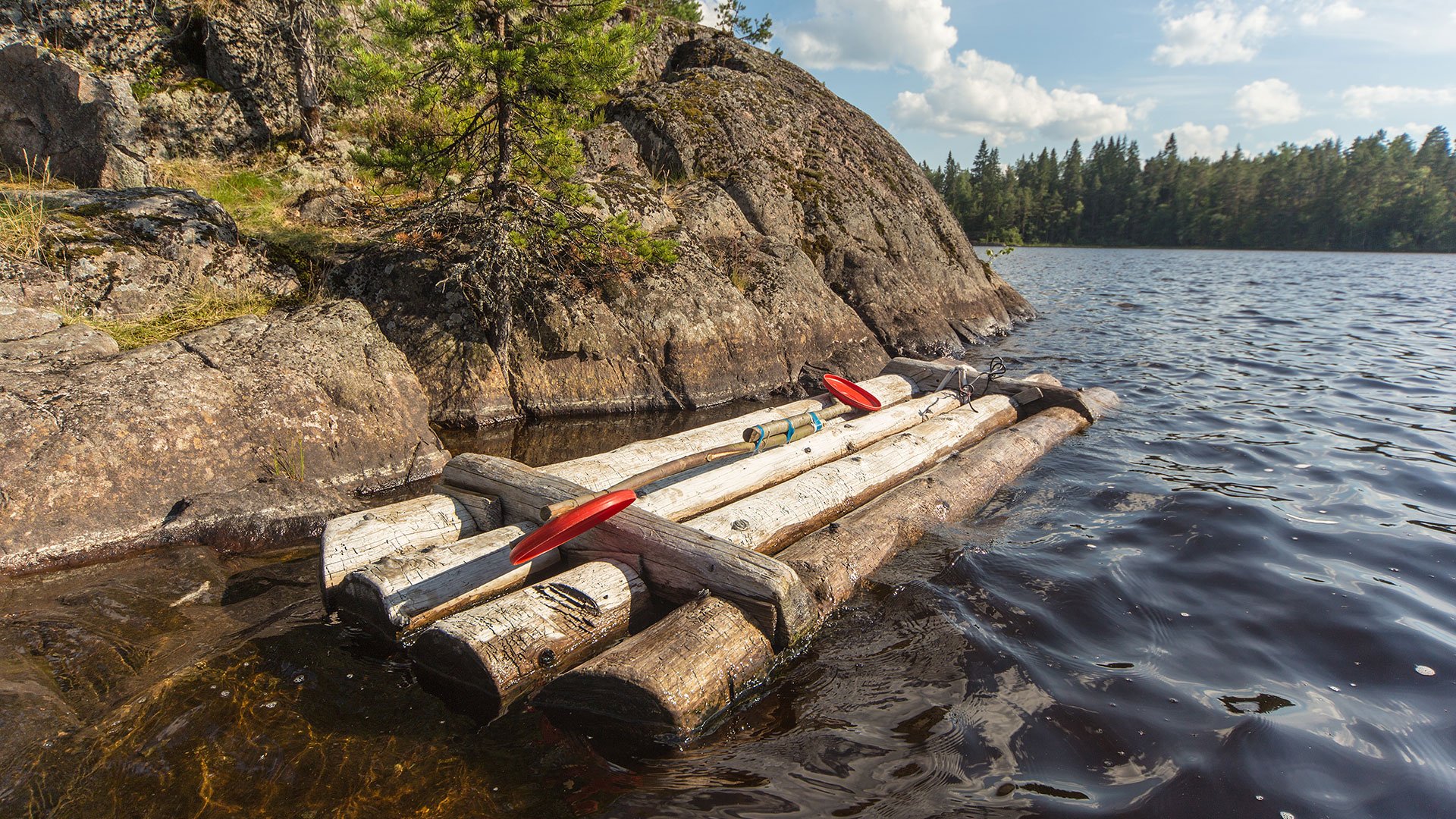 607-outdoor-discovery-cesky-raj-building-a-timber-raft
