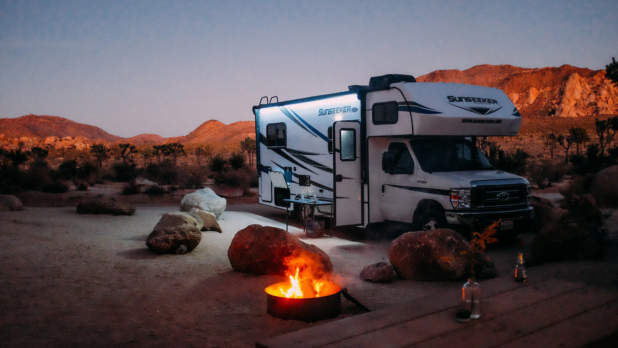 El Monte autocamper i den røde ørken i USA