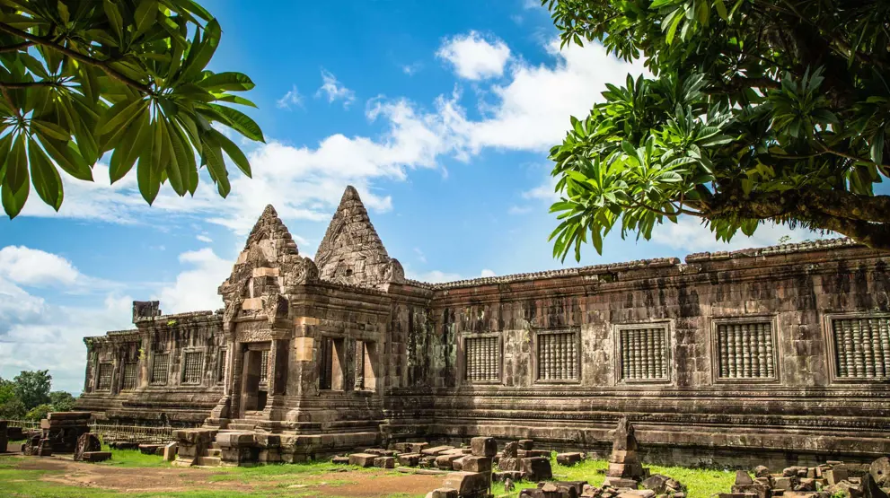 Se det flotte Wat Phou-tempel på din rundrejse i Laos.