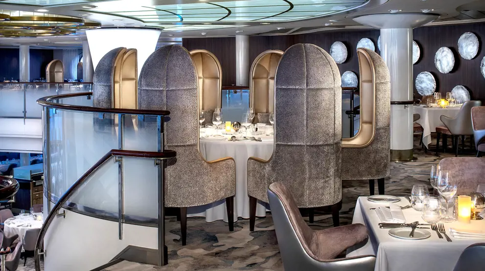 Celebrity Cruises tilbyder et bredt udvalg af spisemuligheder, herunder hovedrestaurant (inkluderet) og specialrestauranter.