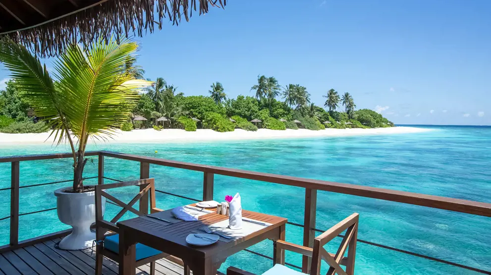 Udsigt fra en af restauranterne ved Reethi Faru Resort