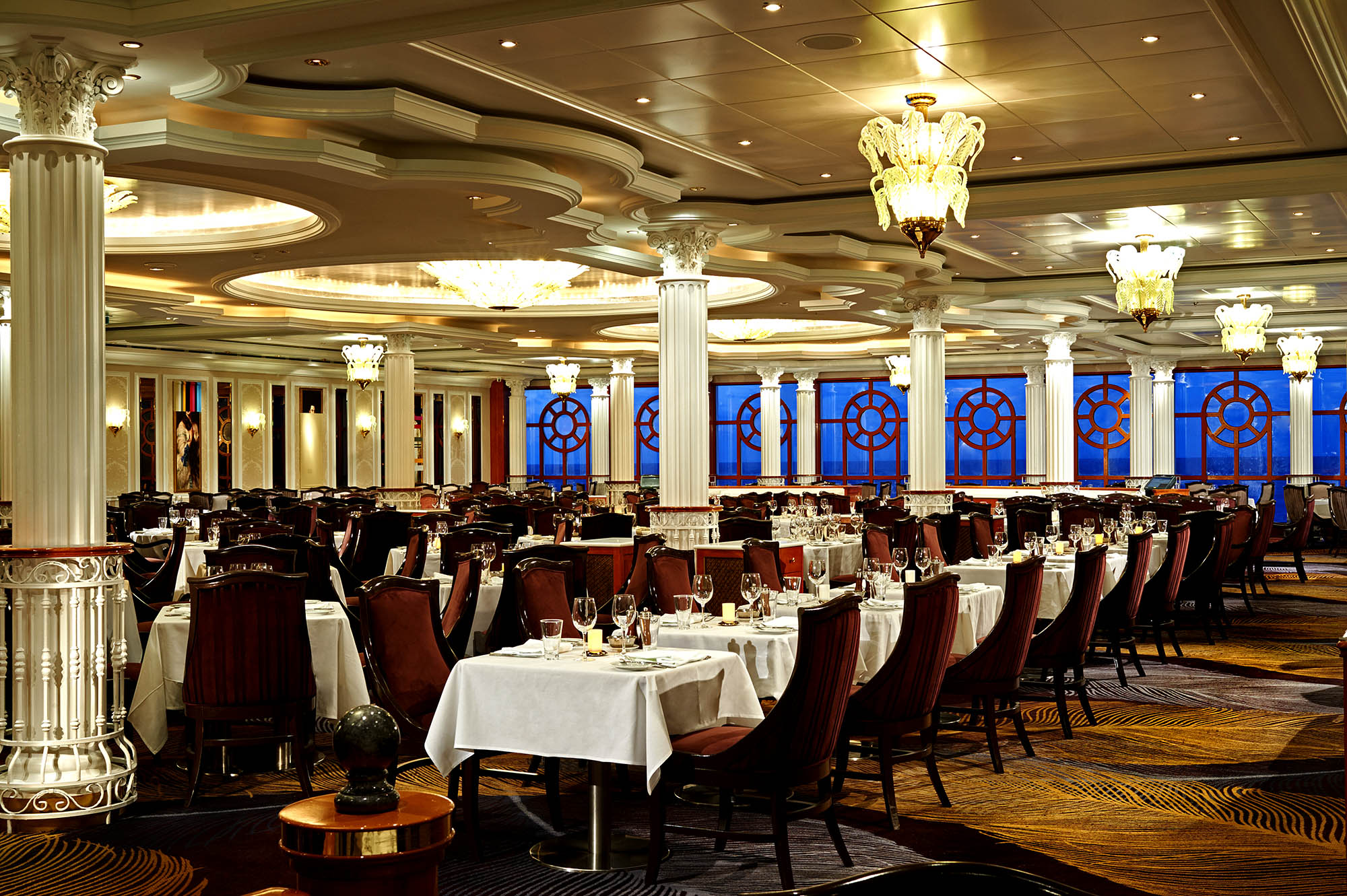 Venetian – En af to hovedrestauranter på Norwegian Dawn