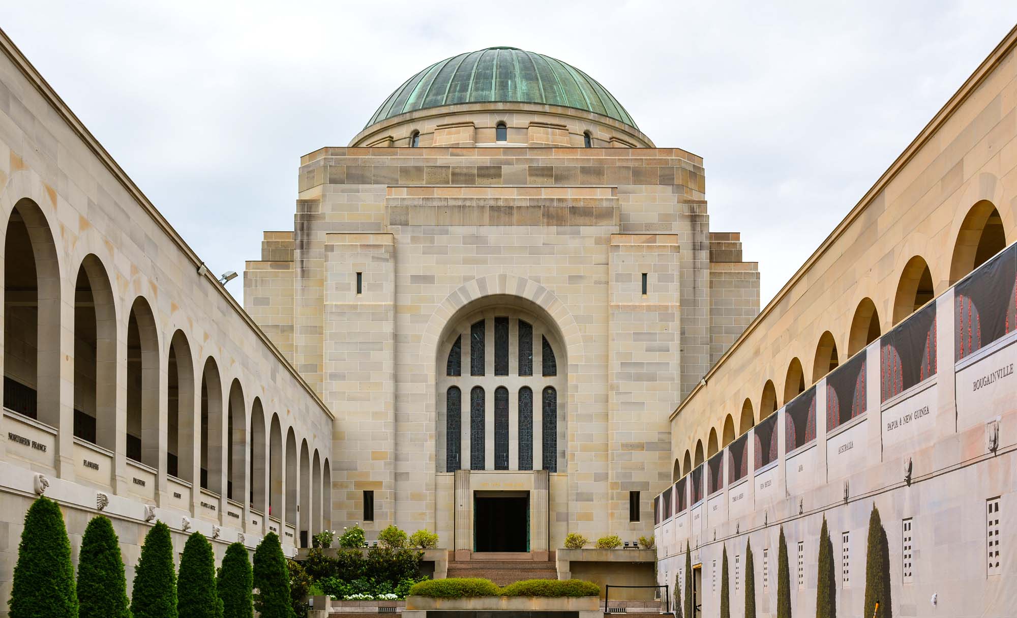 australia-canberra-australian-war-memorial-shutterstock_564276088