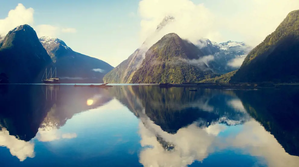 Oplev de smukke fjorde på en rundrejse i New Zealand