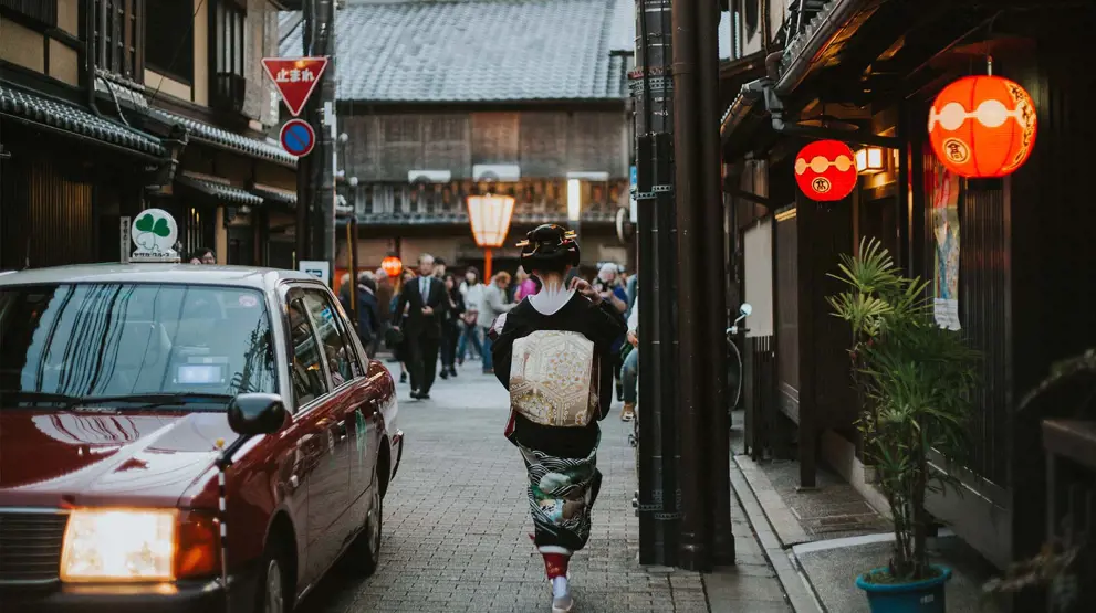 Kig efter en geisha eller maiko, når du går rundt i Gion