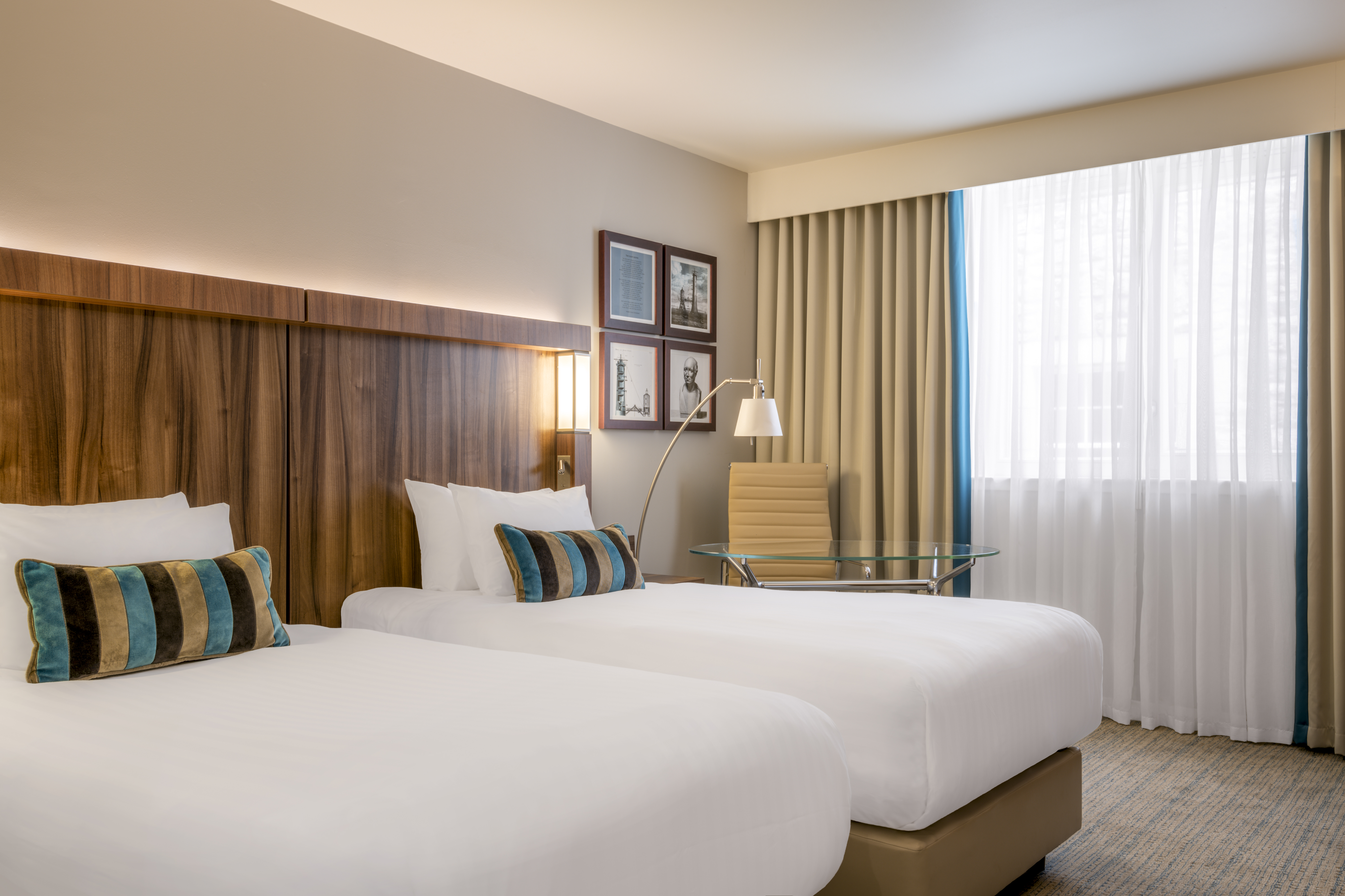 CY EDICY TWIN GUESTROOM