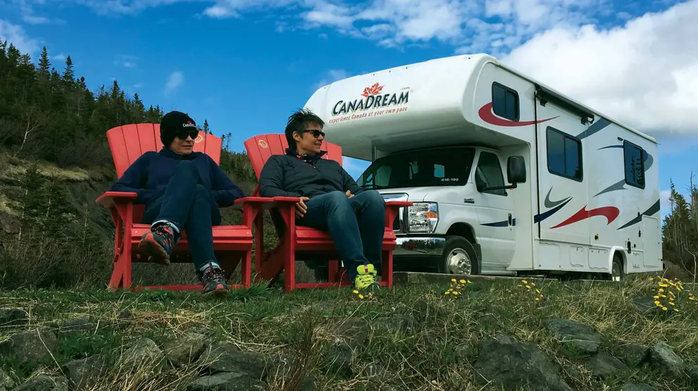 Campinghygge midt i den canadiske natur