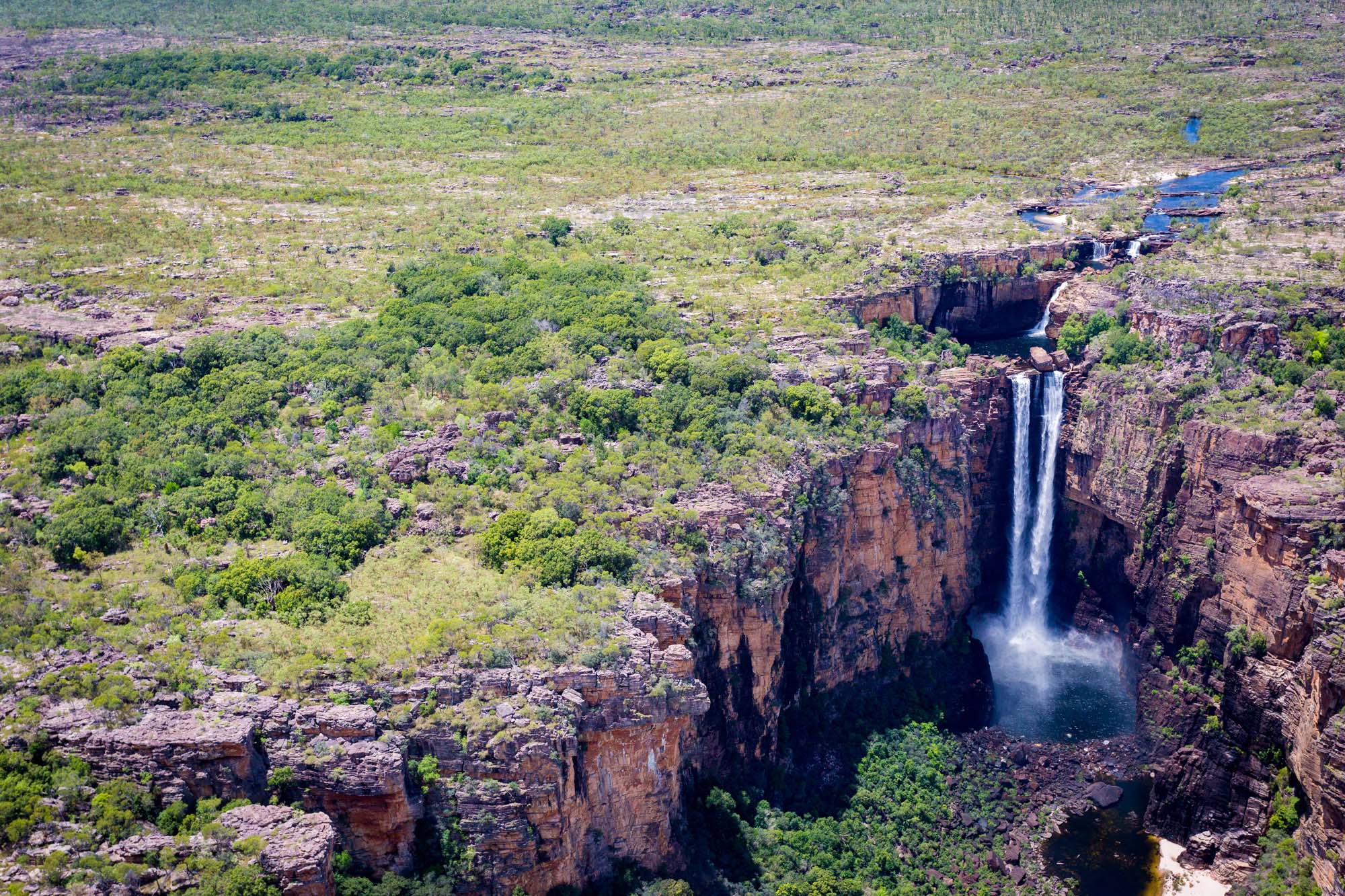 australia-kakadu-national-park-jim-jim-falls-shutterstock_529643506