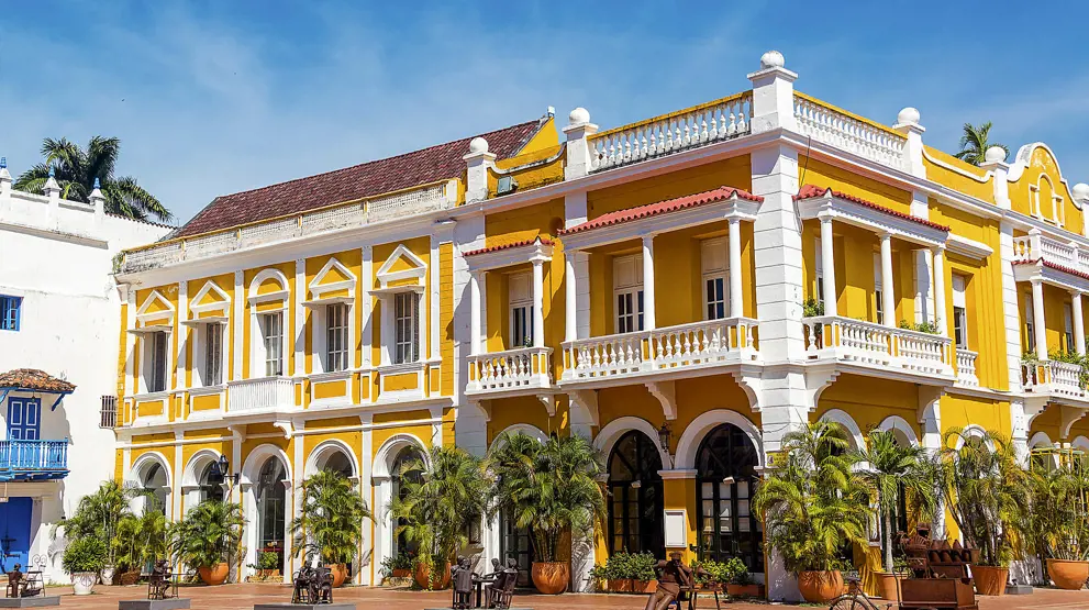 Oplev verdens kulturer på et world cruise, som i farverige og livlige Colombia