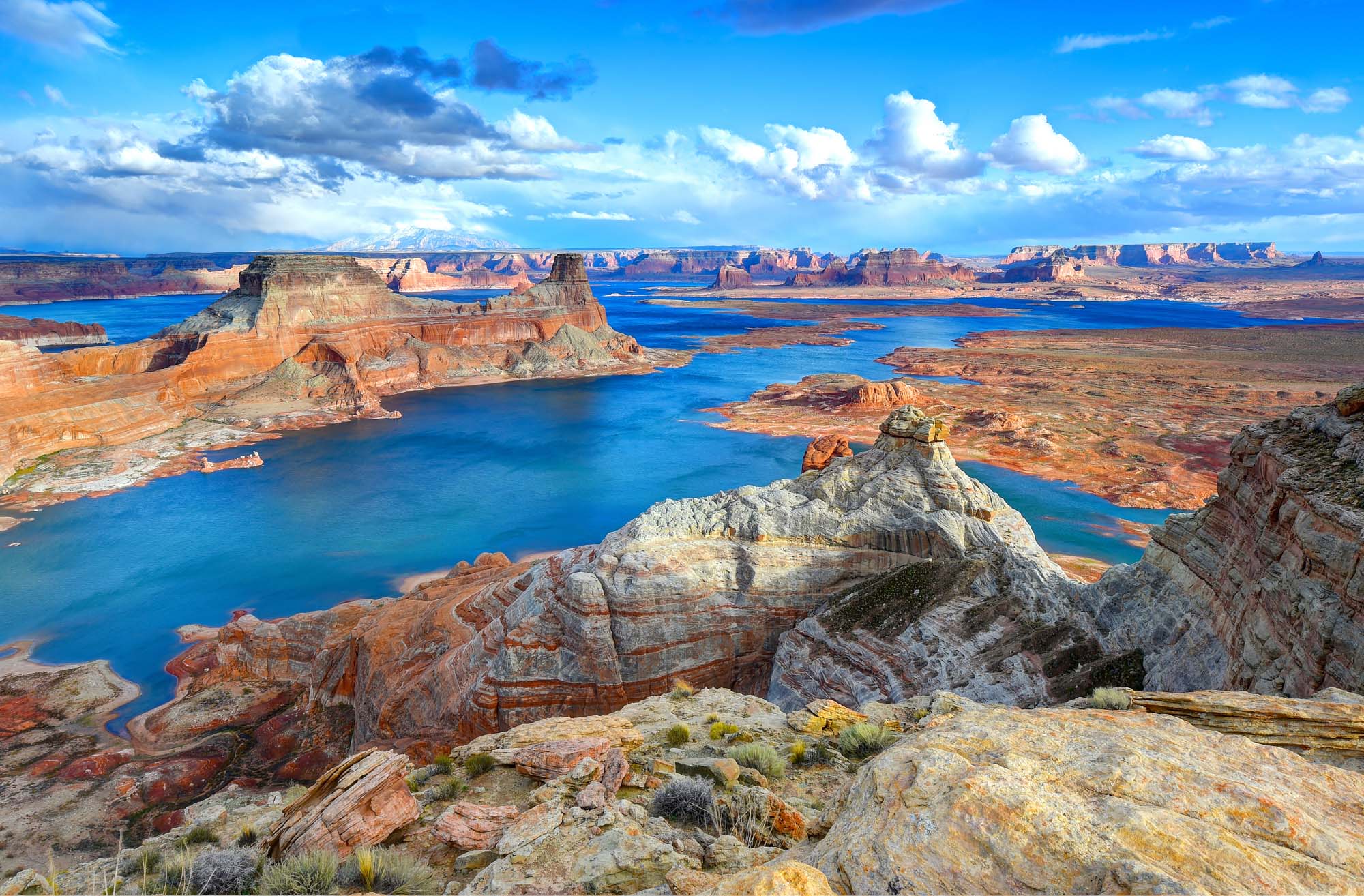 usa-arizona-utah-lake-powell-alstrom-point-shutterstock-349255628