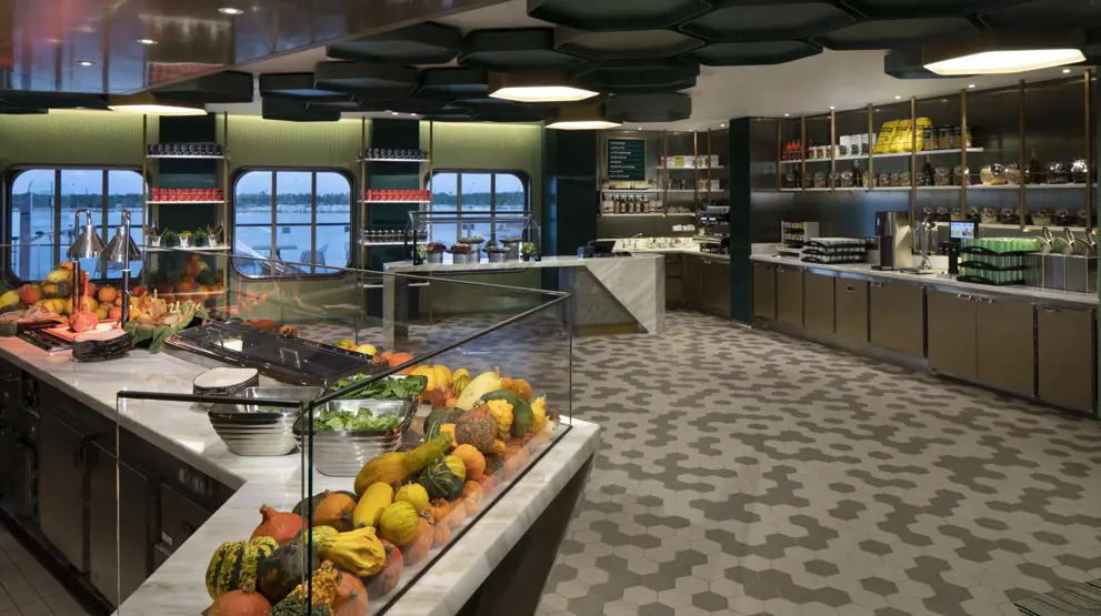 Eden Cafe ombord på Celebrity Edge