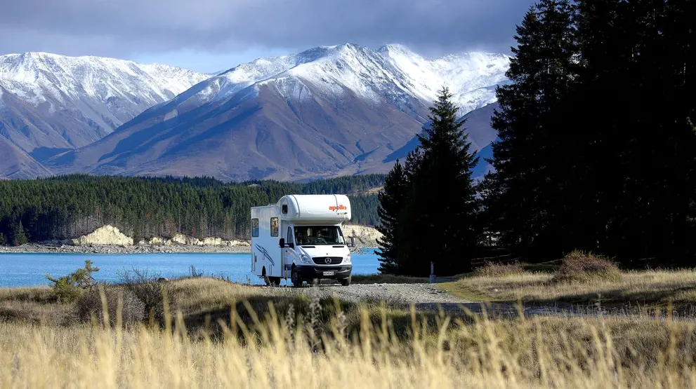 På Sydøen venter mere dramatiske landskaber, som kan opleves i både bil og autocamper.