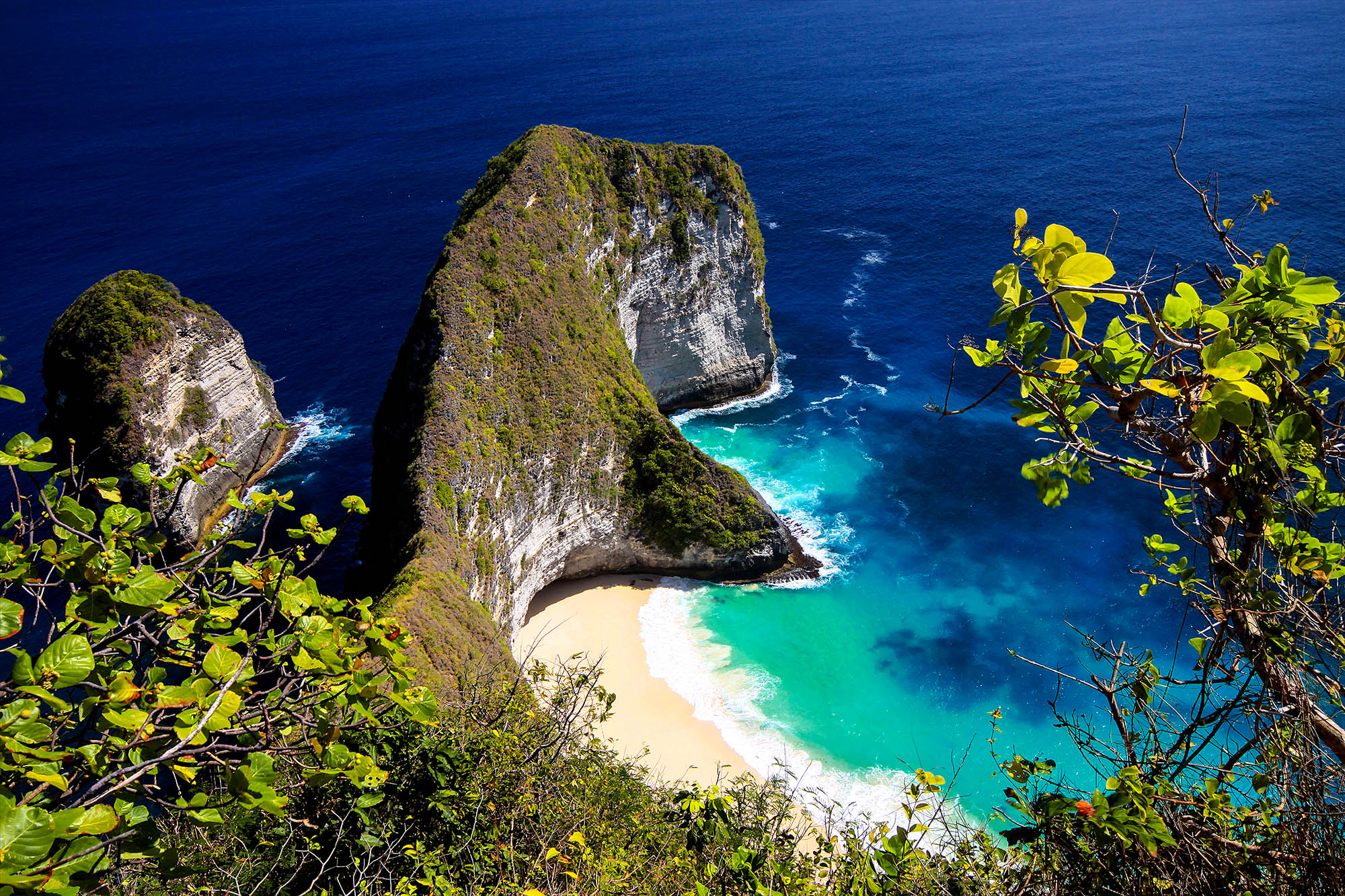 Se den berømte klippeformation Devil's Tear på Nusa Lembongan