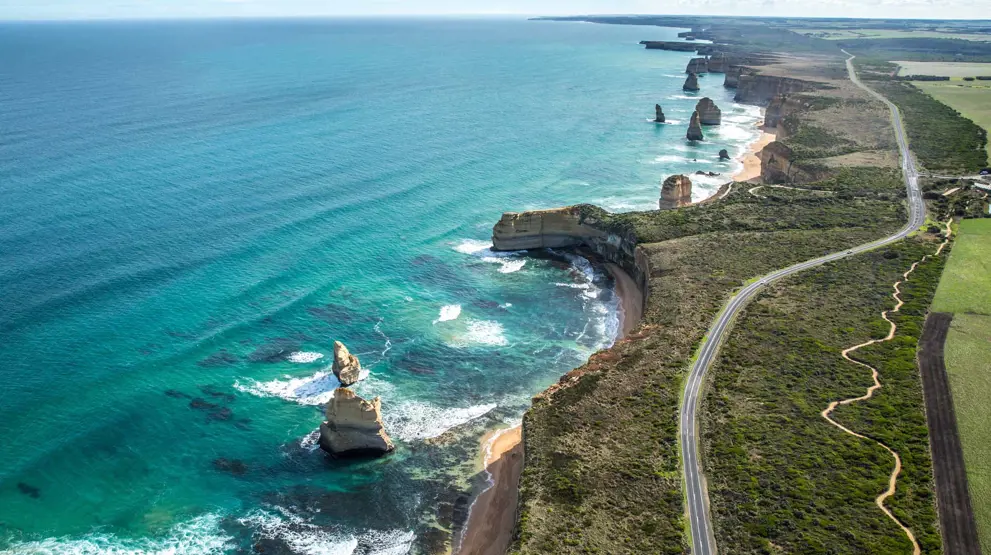 Oplev den ikoniske kystrute Great Ocean Road på rejser til Victoria.