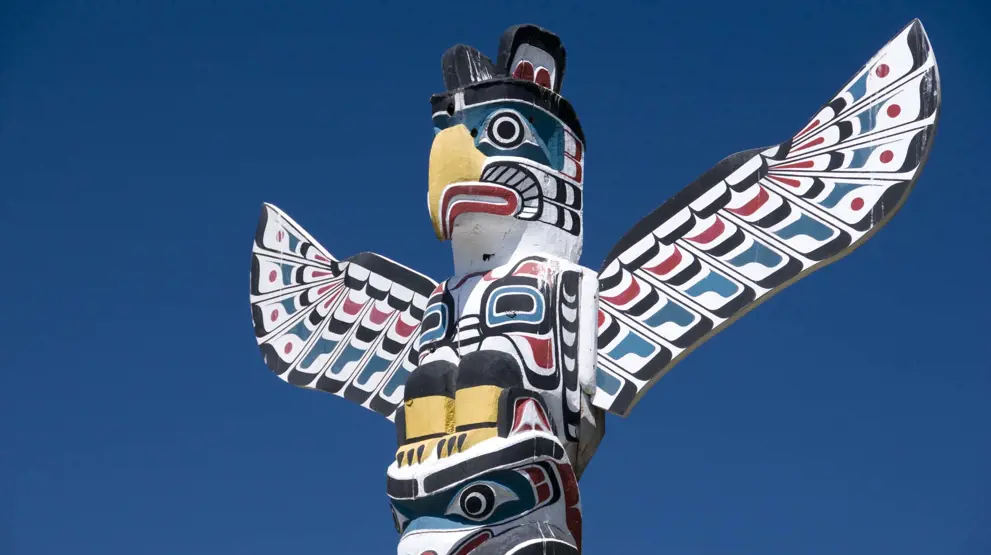 Totempæle i Stanley Park, den berømte bypark i Vancouver.