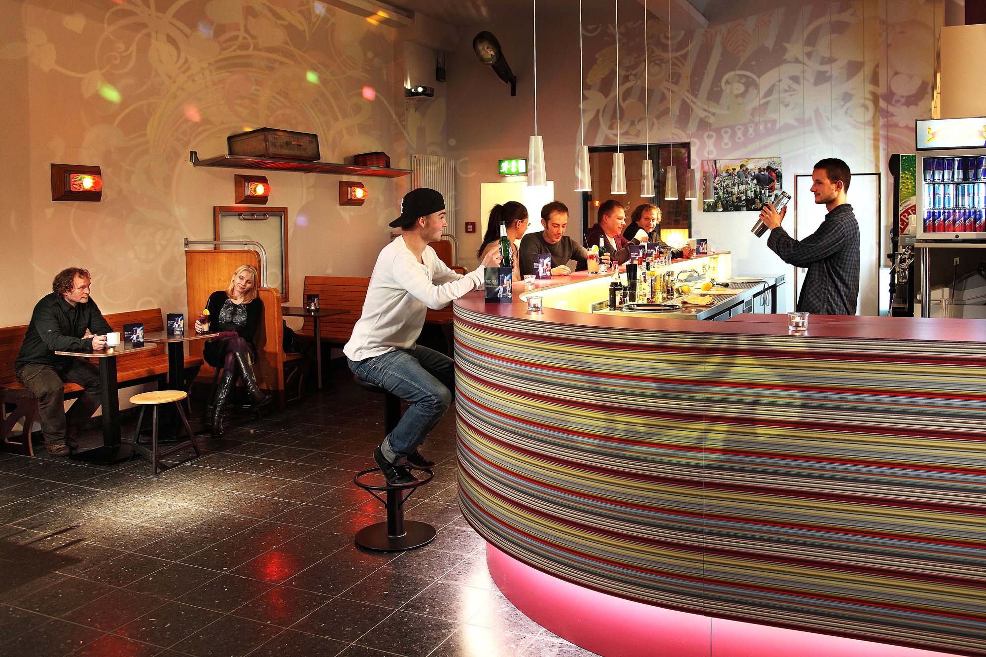 Studietur til Berlin. Industripalast. Lounge- og barområde.