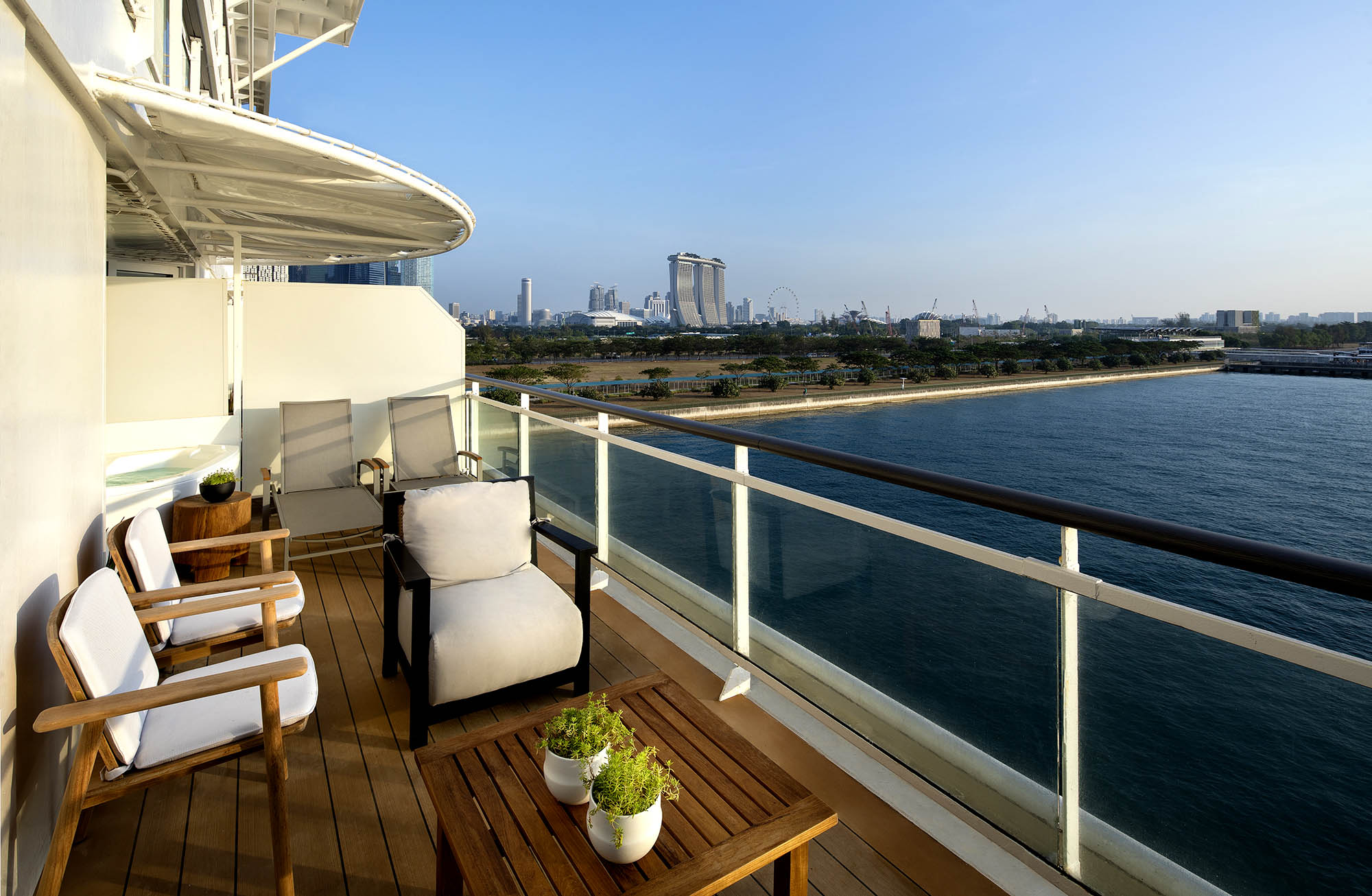 Krydstogter i Asien kan nydes fra din egen balkon