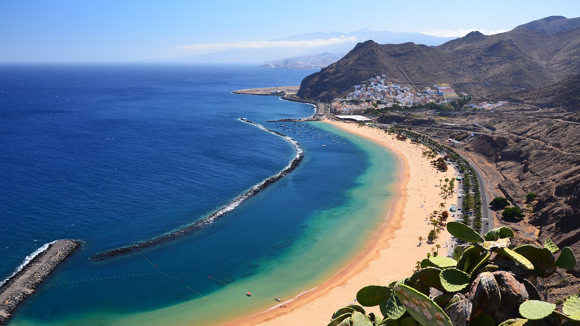 Las Teresitas, en af Tenerifes mest ikoniske og indbydende strande