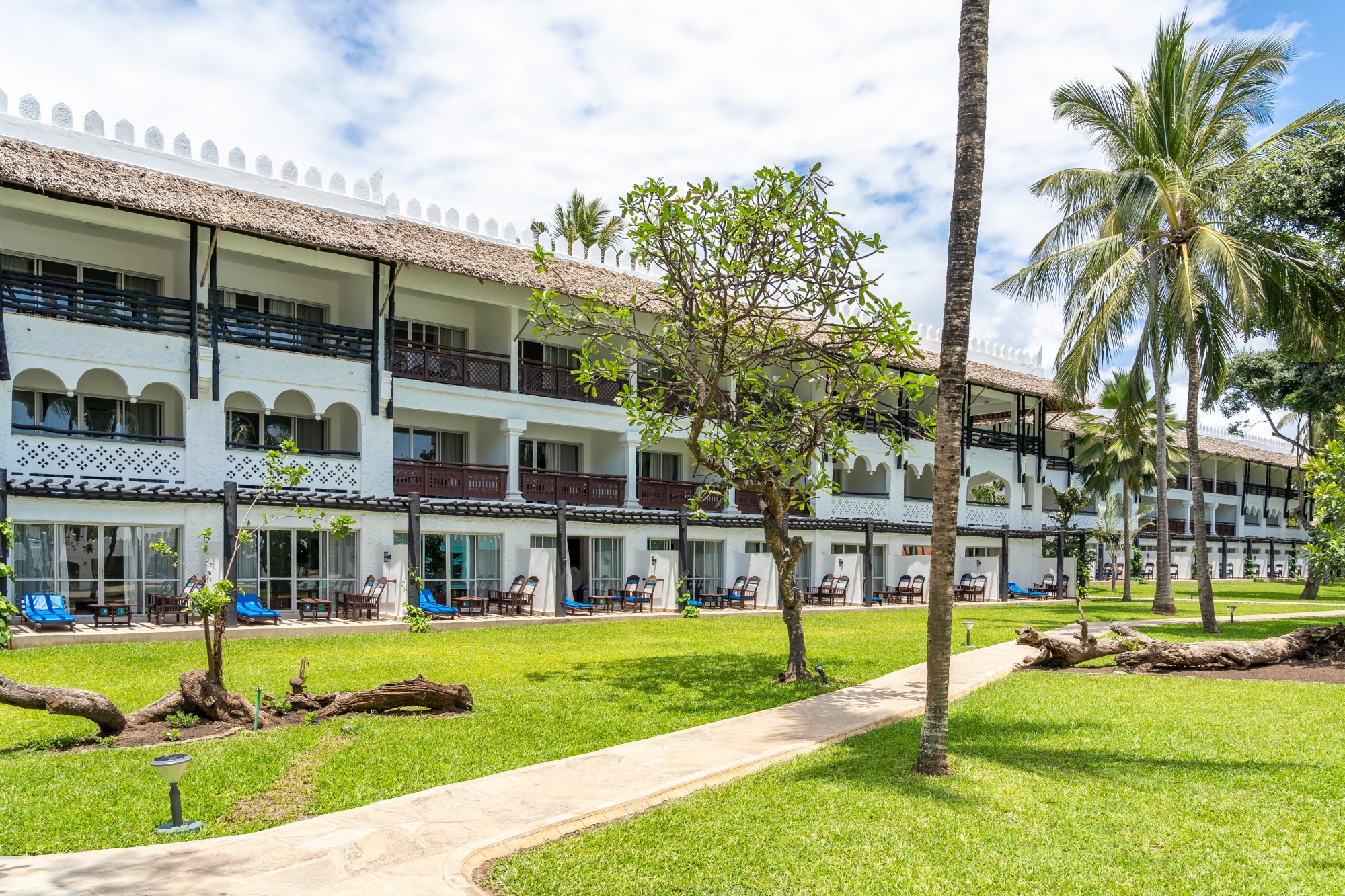 Resortet er bygget i en nydelig fortolkning af Swahili-stilen