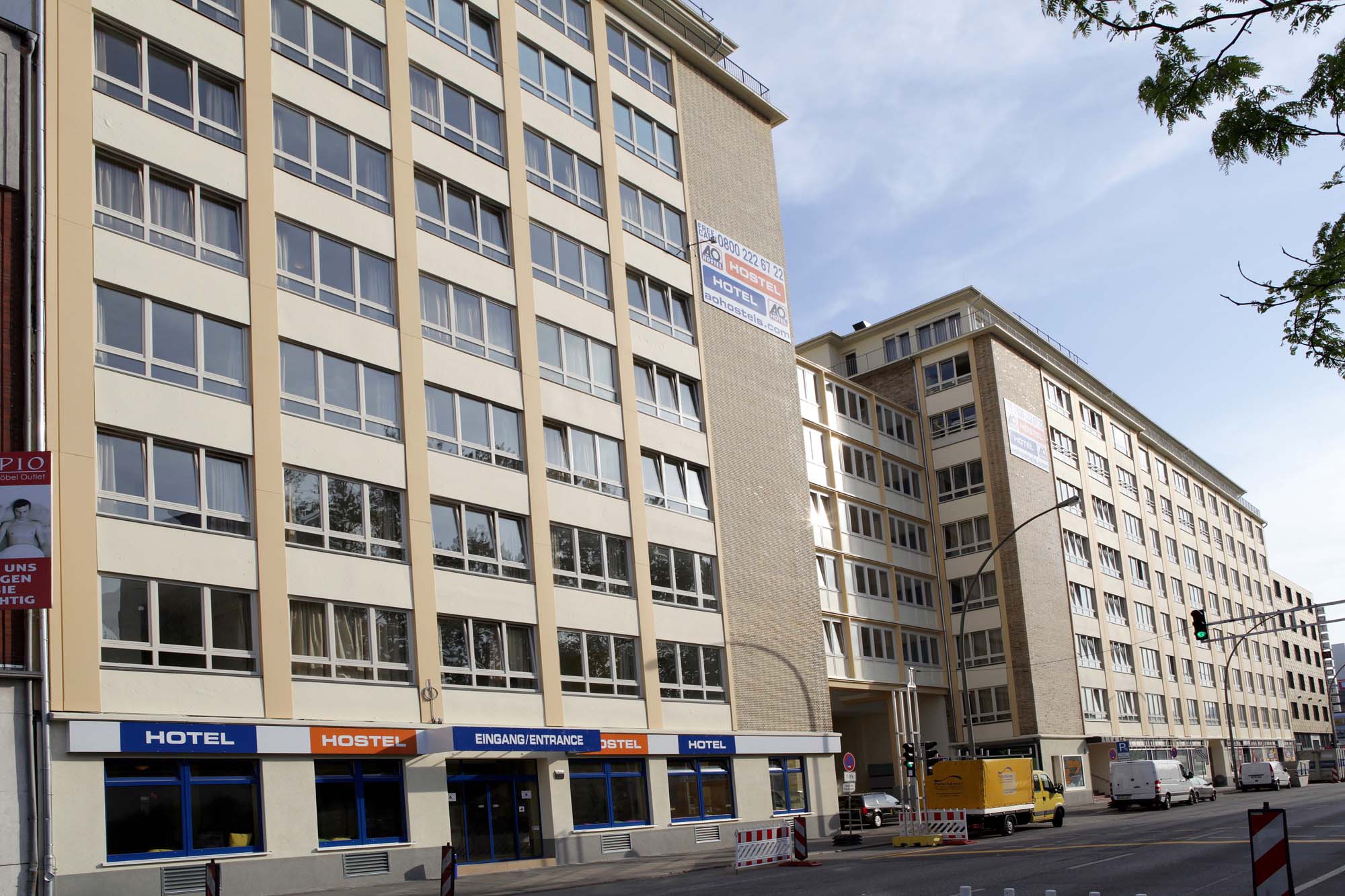 Studietur til Hamburg, bo på A&O Hamburg Süd, indgang